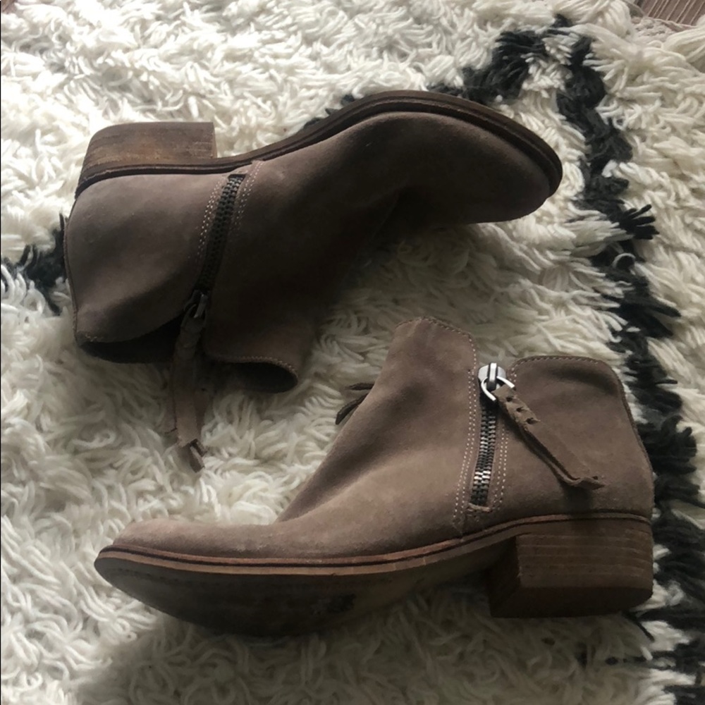 Dolce Vita Low Heel Bootie- 8.5